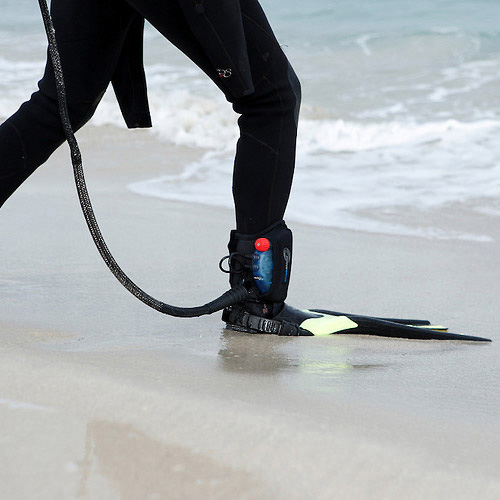 Shark Shield FREEDOM7 (Shark Shield Technology - Diving, Spearfishing and Kayaking Shark Deterent System)