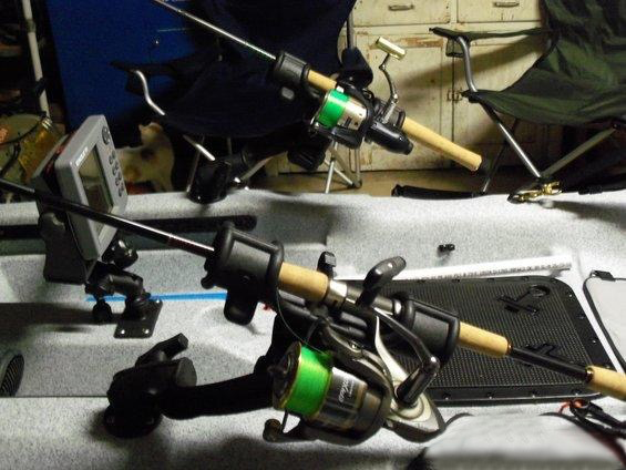 RAM ROD Light-Speed Holder with RAM ROD Revolution Ratchet/Socket System and Round Flat Surface Base