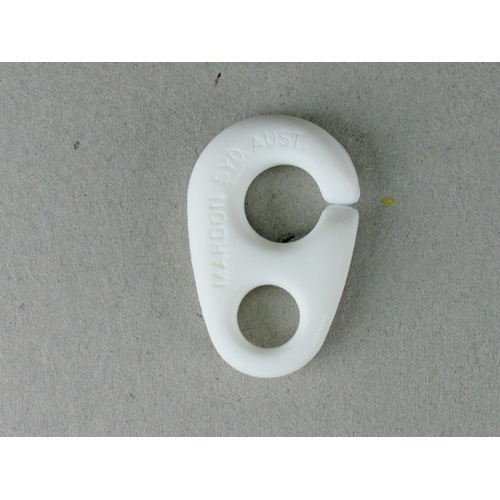 Sister Clip - Nylon - QTY: 1 - 42(L) x 27(W)mm - Eye Dia: 10mm