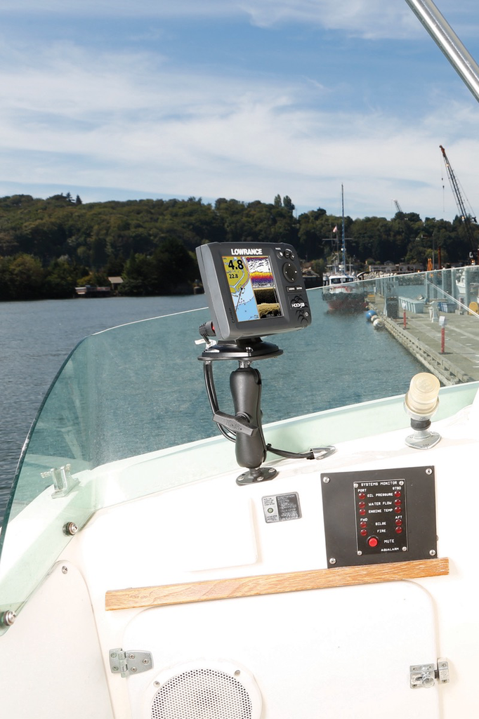 RAM 1.5" Ball Marine Electronic "RUGGED USE" Mount for the Humminbird 100, 300, 500, 700 Series, Matrix Series and Lowrance Elite-5 Series